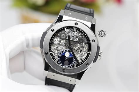 hublot classic fusion aerofusion moonphase aero moon titanium 42mm|Hublot moonphase titanium watch.